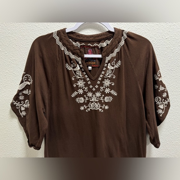 Johnny Was Tunic Blouse Embroidered Floral Birds Quarter Sleeve Cotton Brown XS - Picture 3 of 9